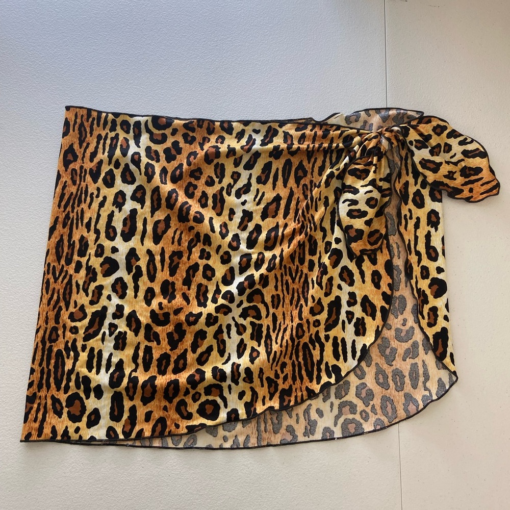 NWOT women’s orange yellow brown‎ leopard print stretch swim cover up summer